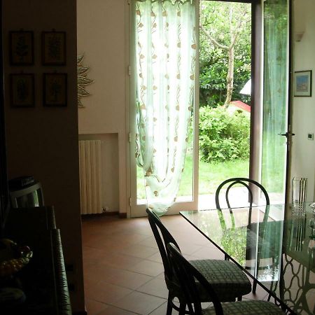 Appartamento Giardino Verde Módena Exterior foto