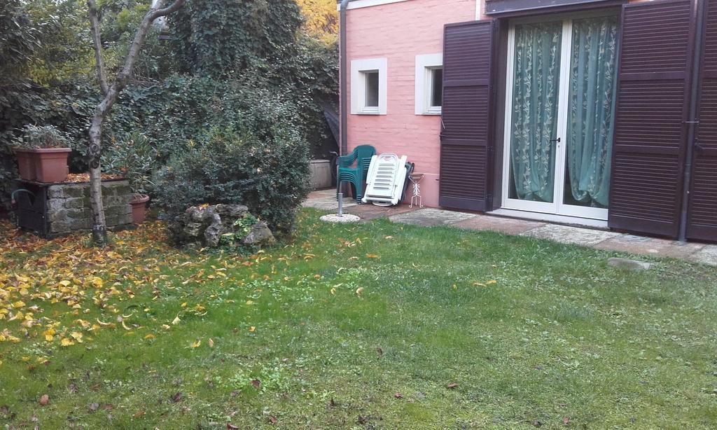 Appartamento Giardino Verde Módena Exterior foto
